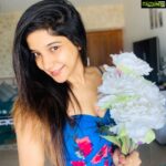 Sakshi Agarwal Instagram - You all and me... times infinity💕💌 . Adore you guys for the love and affection you have all given me🥰 . These lovely white camellia flowers are for each one of you for standing strong in this tough time 💖 . #staysafe #stayhome #quarantine #white #camellia #flowers #favourite #adore #love #affection #chennai #tamilnadu #foryou #instapic #quarantinelife #lockdown #home #peaceandlove