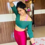 Sakshi Agarwal Instagram - Do you trust your next chapter??? I do, coz I know the author! . You can Direct your life into whatever you want to make of it . Guys come-on, put on your thinking caps🧘‍♀️ or your work out gloves 🏋🏻‍♀️or your best clothes 👗👠or your aprons 👘 and do whatever it takes to make you happy🥰 . #quarantine #workout #staysafe #stayhome #nofilter #nomakeup