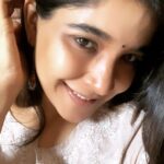 Sakshi Agarwal Instagram - If you want to stay Happy in Life.. Never be “Owner” of Love Always be a “Donor” of Love #quarantine #stayhome #staysafe #instalife #traditional #salwaar #quarantinelife
