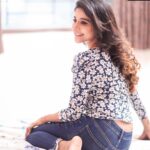Sakshi Agarwal Instagram - You glow differently when you are actually happy🥰🥰 @camerasenthil @artistrybyshanu @mani_hairstylist #galatta
