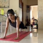 Sakshi Agarwal Instagram - Quarantine workout Video1 Wont give up till my core feels sore and my sides cry🔥 Feel like a little beast😈 . 15 - kick sits 10- plank with sides . This is extremely good for your core and sides🔥🔥 #workoutlikeabeast #quarantine #dontgiveup #savage #workoutgoals #motivate #inspire #dontcare #justbeyourself #beproudofyourself #dogoodthings #helpothers #spreadpositivity #homeworkout #stayhome #staysafe #workingonmyfitness #abs #sixpackcomingsoon #fitness #postworkoutpic #biggboss #biggbosstamil #biggbossseason3 #biggbosstamil3 #sakshiagarwal