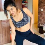 Sakshi Agarwal Instagram – I dont SWEAT
I SPARKLE!!
Get HIGH on FITNESS🔥🔥 🔥 #workoutlikeabeast #quarantine #dontgiveup #savage #workoutgoals #motivate #inspire #dontcare #justbeyourself #beproudofyourself #dogoodthings #helpothers #spreadpositivity #homeworkout #stayhome #staysafe #workingonmyfitness #abs #sixpackcomingsoon #fitness #postworkoutpic #biggboss #biggbosstamil #biggbossseason3 #biggbosstamil3 #sakshiagarwal