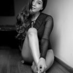 Sakshi Agarwal Instagram - No one is YOU, And that is you SUPERPOWER❤️ @kiransaphotography . . #blackandwhitephotography #natural #nomakeupchallenge #fitness #feelbeautiful #sensous #feelgorgeous💃 #onlylookforward #superpower #instagood Chennai, India