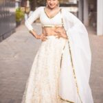 Sakshi Agarwal Instagram - Be the pathway to your own success💋 @suhanyalingamofficial @fathi_hairandmakeup @ram_eshwarr Chennai, India