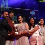 Sakshi Agarwal Instagram - Thanks for Honouring me #studioonestariconannualawardz @teamaimpro Styling : @priyaa.karan & @priyaharie Wardrobe : @manamchennai Make up and hair : @sangeethamakeoverartistry Clicks :- @karthikakphotography With @actorsathish