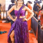 Sakshi Agarwal Instagram - Feels Pretty with this costume ☺ Costumes :- @suhanyalingamofficial HMUA :- @viji_sharath - @makeup_sharathbhushan #Filmfare #Redcarpet @filmfare 📷 @madhupkiran