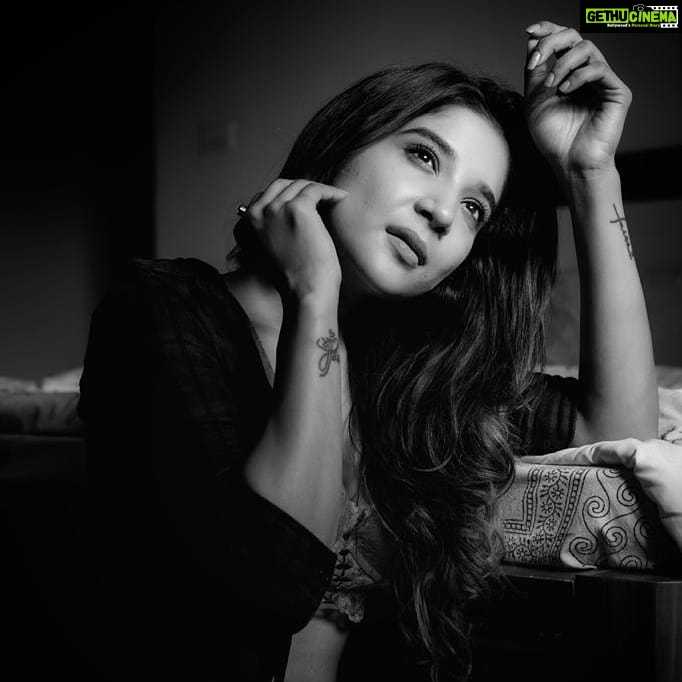 Sakshi Agarwal Instagram - Learn to Sitback and observe , Not everything Needs a Reaction .