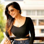 Sakshi Agarwal Instagram - When it Rains, look for Rainbows🌈 When its Dark, look for Stars💥 When its Sunny , look Your Best💋