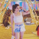 Sakshi Agarwal Instagram - Yes Sunburn it is😇😇 #sunburn #sakshiagarwal #sunburnfestival #goa #biggestfestival #chilling #holidayseason #deservedvacation #djsnake #lostfrequencies #jonasblue #musicfestival #myfirsttime