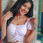 Sakshi Agarwal Instagram - To be yourself in a world that is constantly trying to make you something else, is an Accomplishment💕 . #purpleaesthetic #prettyaesthetic #mirrorshot #glowfromwithin #sakshiagarwal #candid . @hakunamatata_sai @prayaga_artistry @tisisnaveen Chennai, India