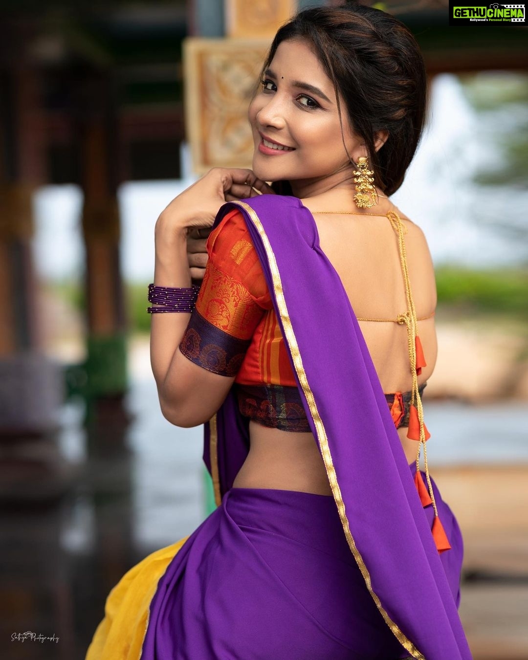 Sakshi Agarwal Instagram - Pixie dust . Makeover @anupama_makeoverartistry Outfits @ki.ruban.ra.j.s And @meeyaz_designs Styling @kirubanrajselvam And @meenasivakumar_1224 Hairdo @murugeshmakeup_hair Photography @sathyaphotography3 And @deepthi_muraleedharan Jewls @littlefingers_bridal_jewellery . @tisisnaveen @pugazhmurugan_ Chennai, India