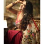 Sakshi Agarwal Instagram - No beauty shines better than that of a genuine heart❤️ @camerasenthil @fathi_hairandmakeup @_ruchikothari @fineshinejewels HAMSA
