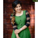 Sakshi Agarwal Instagram - A good Smile is the easiest way to improve your looks :-) #Happyfaces #joy @kiransaphotography @teamaimpro @theanarkalishop_official @makeupbywanshazia HAMSA