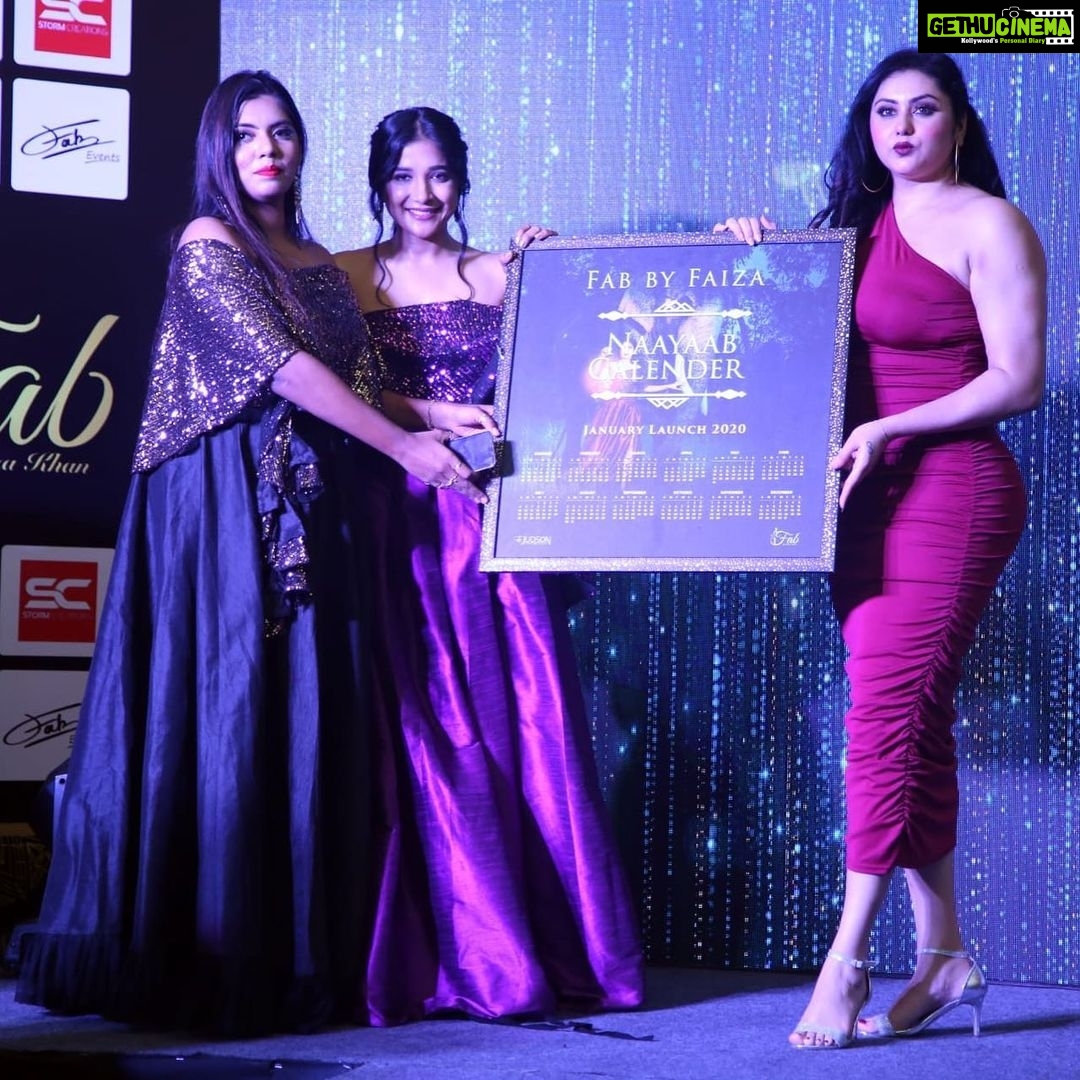 Sakshi Agarwal Instagram - I'm so happy to launch our #Naayaab Calendar 2020 . it was an awesome moment when @cherandirector Anna , @namita.official mam , @itssujavarunee & my buddy @athulyaofficial graced the event with their presence . Luv u all :-)
