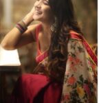 Sakshi Agarwal Instagram - No beauty shines better than that of a genuine heart❤️ @camerasenthil @fathi_hairandmakeup @_ruchikothari @fineshinejewels HAMSA