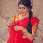 Sakshi Agarwal Instagram - Some pictures that never seize to catch to your attention❤️ . #candid #villagegirl #villagelife #girlnextdoor #sakshiagarwal Chennai, India