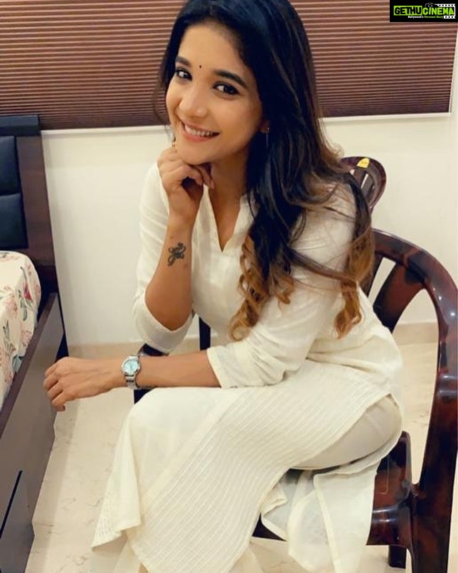 Sakshi Agarwal Instagram - ❤️❤️❤️ #Teddy #shooting #spot @pushplatahairandmakeup @proyuvraaj