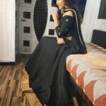 Sakshi Agarwal Instagram - Love you #sherin baby!!! Thank you #biggbosstamil #biggboss for letting me spend such beautiful moments in the last leg of the season with my favs!! Pic taken just before my entry❤️ @pushplatahairandmakeup @fab_faizaaestheticboutique