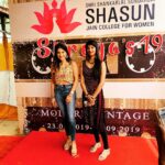 Sakshi Agarwal Instagram – Wow!!! What a college and what a crowd!! Loved it totally❤️❤️❤️
#sss college
@pushplatahairandmakeup @shasunjain #sakshiagarwal #college #actress #kollywood #shreyas2019 @proyuvraaj Shri Shankarlal Sundarbai Shasun Jain College for Women