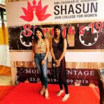 Sakshi Agarwal Instagram - Wow!!! What a college and what a crowd!! Loved it totally❤️❤️❤️ #sss college @pushplatahairandmakeup @shasunjain #sakshiagarwal #college #actress #kollywood #shreyas2019 @proyuvraaj Shri Shankarlal Sundarbai Shasun Jain College for Women