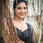Sakshi Agarwal Instagram - Just me and my happiness in black❤️ . #aranmanai3 #pressmeet #candid #goodday #myfavoutfit❤️ . @sensphotography_ Chennai, India