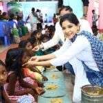 Sakshi Agarwal Instagram - #food42 #sakshiagarwal #feedthehungry #eradicatehunger #letshelpchildrentogether #throwback #hungry #foodfor2 #betterworld #inspire #givebacktosociety #india #happy #contribute #give #makingtheworldhealthierandhappier #standyourground #womenempowerment #childreninneed #gooddeeds Idea is to promote the concept so that each one of us can feed two children once in a while atleast to make this world a much better place for them !! #joinhands