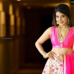 Sakshi Agarwal Instagram - Thank you for the lovely pictures @deepak_durai_photography @chandini_khanna0101 @fineshinejewels @viji_sharath #actor #kollywood #indiancinema #cinema #pink #ethnic #lehenga #tamilcinema #tamilfilms #candid #lovemylook #instagrammer #sakshiagarwal The Raintree, Anna Salai