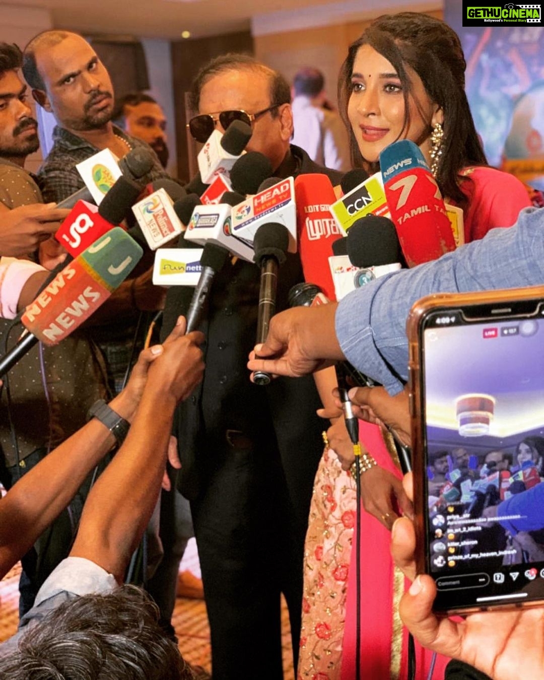 Sakshi Agarwal Instagram - Such a killer event #pressmeet for #countryclubchennai #navratri #special! Thank you team for the beautiful look❤️❤️❤️❤️❤️❤️ @chandini_khanna0101 @viji_sharath @fineshinejewels Feel like a princess🧚♀️✨ The Raintree, Anna Salai