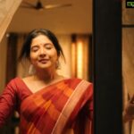 Sakshi Agarwal Instagram - My next ad for kannankaapi thats going to hit all Theatre’s across all four languages in SouthIndia #coffee #advertisement #tvc #loveforcoffee #instantcoffee #filtercoffee #kollywood #actress @director_sivan @deepak_durai_photography @n.aveena @sairam_krishnan @fathi_hairandmakeup