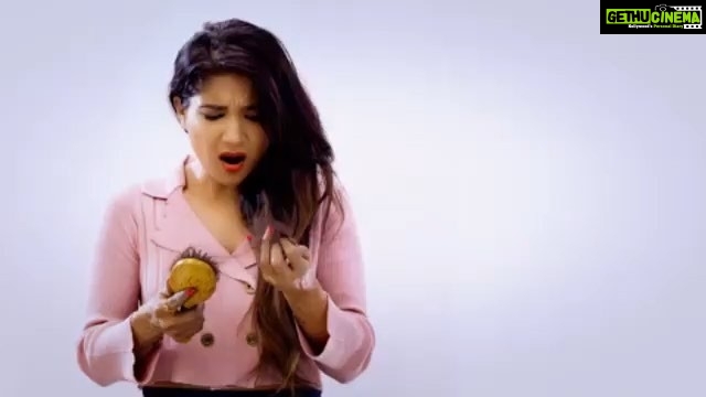 Sakshi Agarwal Instagram - My latest ad campaign for #ganesha hair oil💥💥💥💥 This one really works💥💥💥💥 #Ayurvedic #therapy #srilanka #hairoiladvertisement #good #strong #hair #feelbeautiful #srilanka #diaries