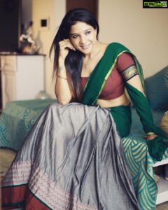 Sakshi Agarwal Instagram - 💥Be the energy you want to attract💥 #mollywoodactress @kollywoodcinemaaa @indiancinemagallery_official @mollywoodtimesonline #tollywood #telegu #tamil #southindia #actress