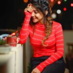 Sakshi Agarwal Instagram - 🧞‍♀️💥👠💄The most dangerous animal in the world is a silent smiling woman🧞‍♀️💥👠 Pic by : @deepak_durai_photography Mua: @yanaczu Styling : @n.aveena @sairam_krishnan @proyuvraaj #kodaikanal #keepyourmojo #reallyworks #photoshoot #kollywood #mollywood #south #indian #actress #buriedbutblooming #standyourground #dreamer #believer #doer #fighter #performer #spreadlove #smiles #loveyourself #feelbeautiful #lookatmenow #glowfromwithin #beautifulinsideandout