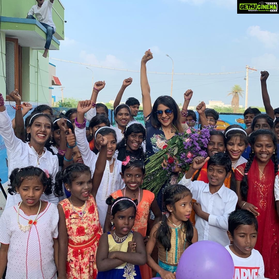 Sakshi Agarwal Instagram - Such a happy day #addingsmilesfactory @kavipriya_addingsmiles @adding_smiles
