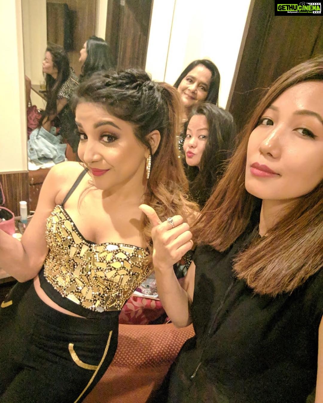 Sakshi Agarwal Instagram - My squad!! @sangi_avias_makeup @yanaczu