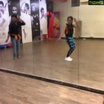 Sakshi Agarwal Instagram - #crazy #dance #rehearsals @countryclubofficial #danceorgasm #dancetokill #dancechallenge