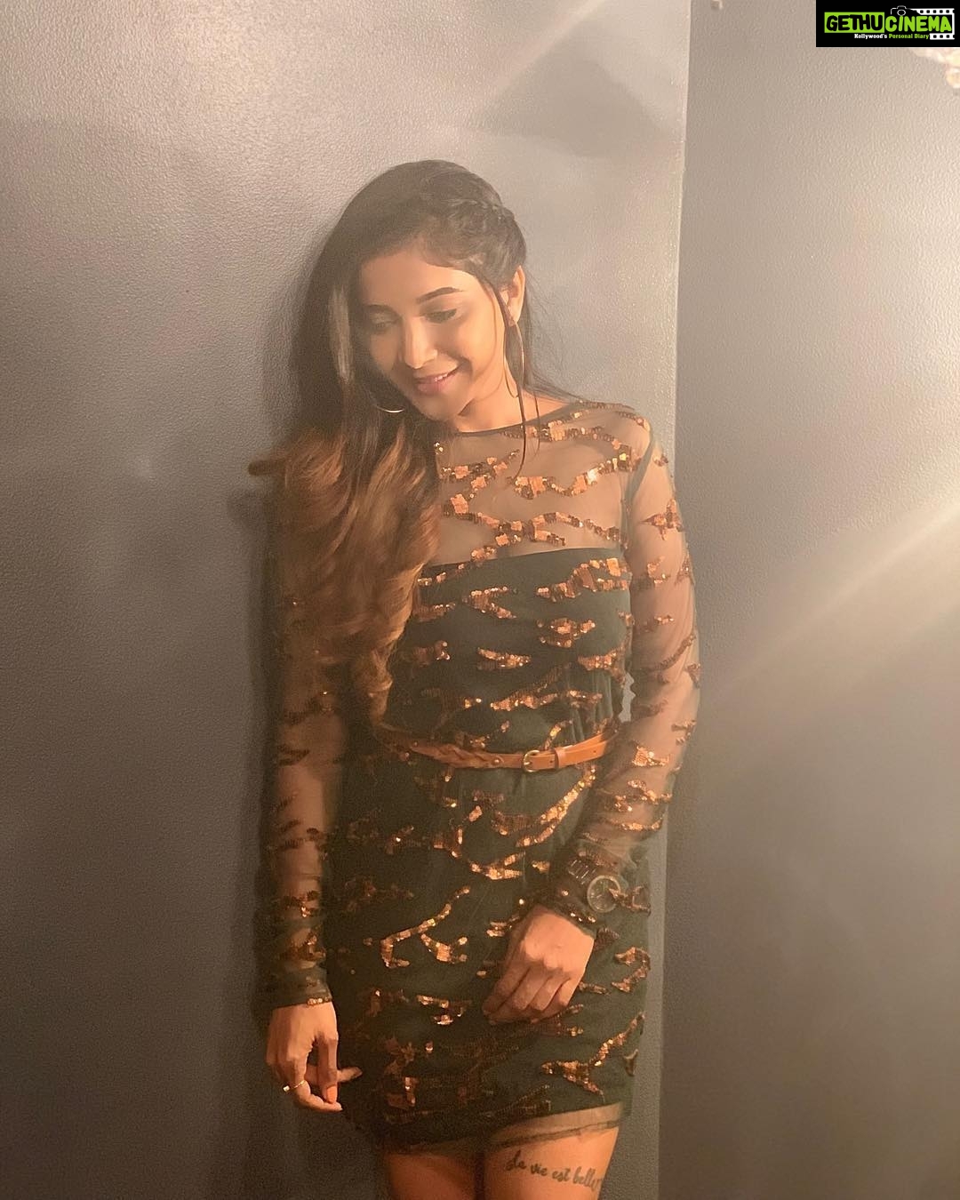 Sakshi Agarwal Instagram - Styling : @gegonian @anushaa13 Mua: @sangi_avias_makeup Outfit : @rehanerules