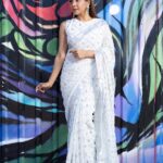 Sakshi Agarwal Instagram - Rule your mind or it will rule you! @thegerardharrison @fashionkali_usa @yourmakeupexpert #usadiaries #happygirlsaretheprettiest #dontgiveup #neverenough #mondaymotivation #ruleyourmind #beyourself #behumble #becompassionate #bemorehuman United States