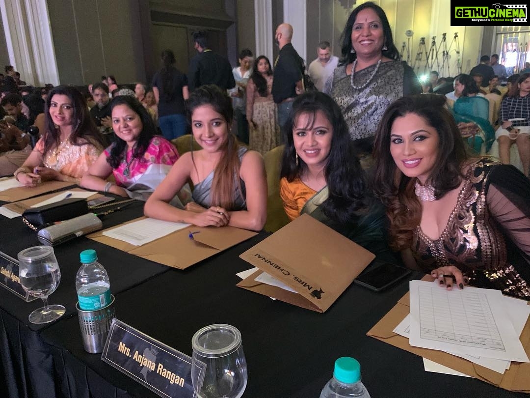 Sakshi Agarwal Instagram - And the show begins!! @mrschennai @anjana_rangan @sangeethagopal_official Outfit courtesy : @shilpavummiti @maalgaadi MUA : @sangi_avias_makeup Styling : @gegonian The Leela Palace Chennai
