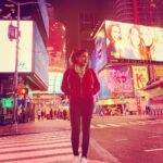 Sakshi Agarwal Instagram – #timessquare @timessquarenyc 
Dont wanna leave the spot✨✨ Times Square, New York City