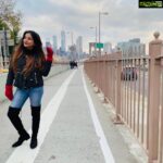 Sakshi Agarwal Instagram - Lovely day @brooklynbridgepark #nyc #usadiaries #instatravel #instapic #instagrammer Brooklyn Bridge Park Boathouse