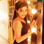 Sakshi Agarwal Instagram - @chandanramesh2493 @mosundoenmaeum ⭐️⭐️Radiate⭐️⭐️