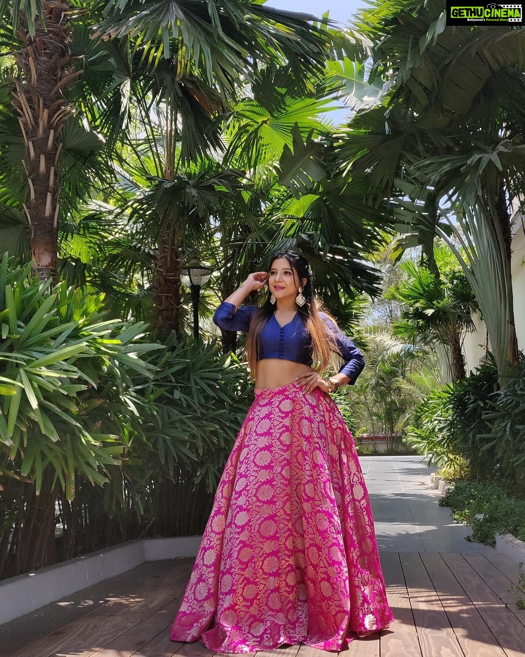 Sakshi Agarwal Instagram - ⭐️⭐️LISSOME⭐️⭐️ Wardrobe: @anjushankarofficial Styling : @vijayanthirajeswar Makeup : @mosundoenmaeum @proyuvraaj