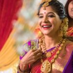 Sakshi Agarwal Instagram - @pattushastra @kannanraajamanickam - loved the look❤️❤️ Smile away no matter what!