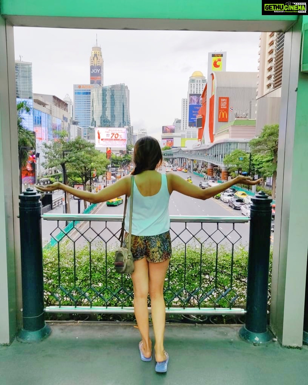 Sakshi Agarwal Instagram - Exploring bangkok❤️❤️💥💥 The Palladium World Shopping