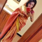 Sakshi Agarwal Instagram - All ready to walk as Showstopper for @rmkv_silks @timesofindia @karunraman @prajanyaanand Hotel Vivanta By Taj