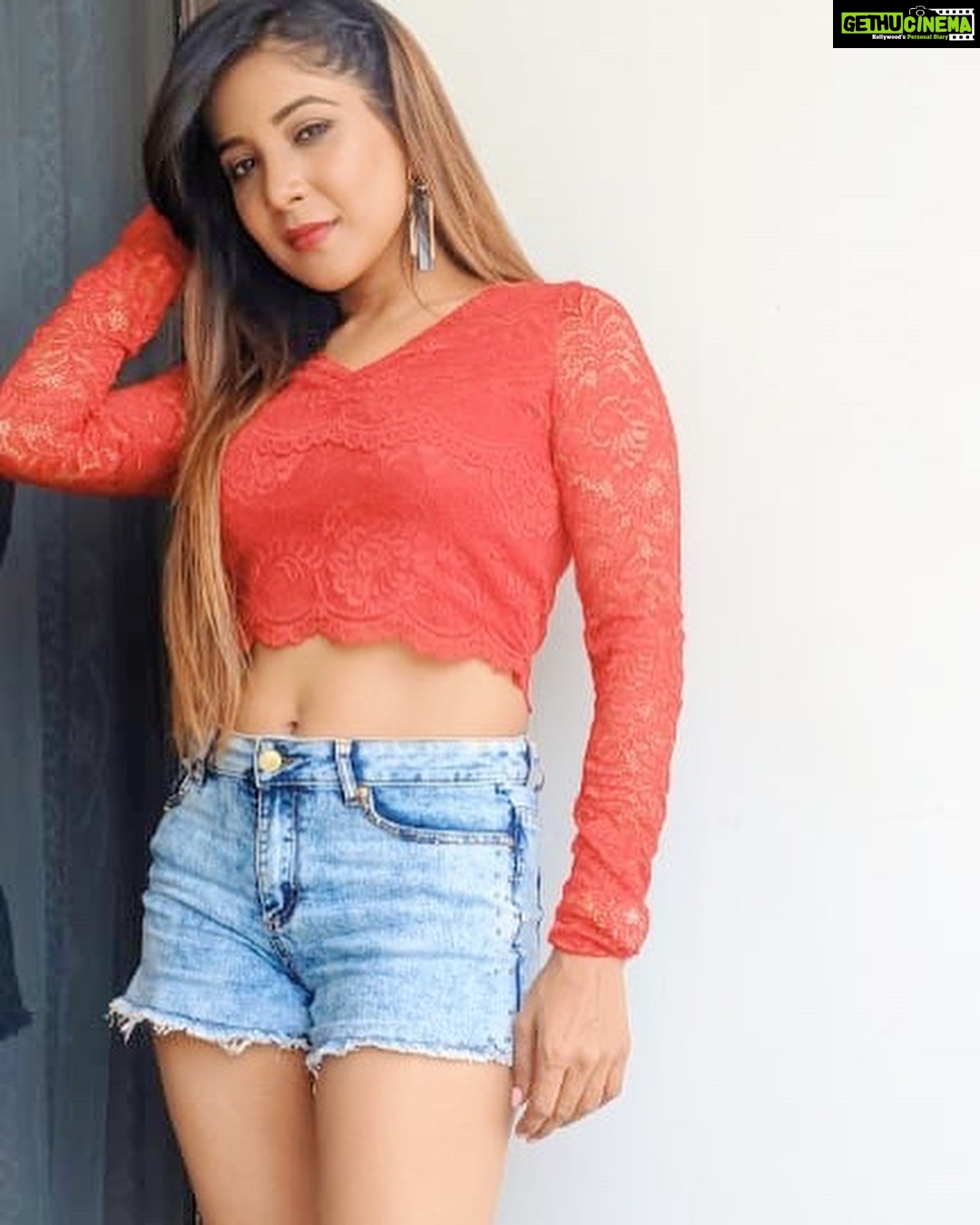 Sakshi Agarwal Instagram - My way! @sangi_avias_makeup