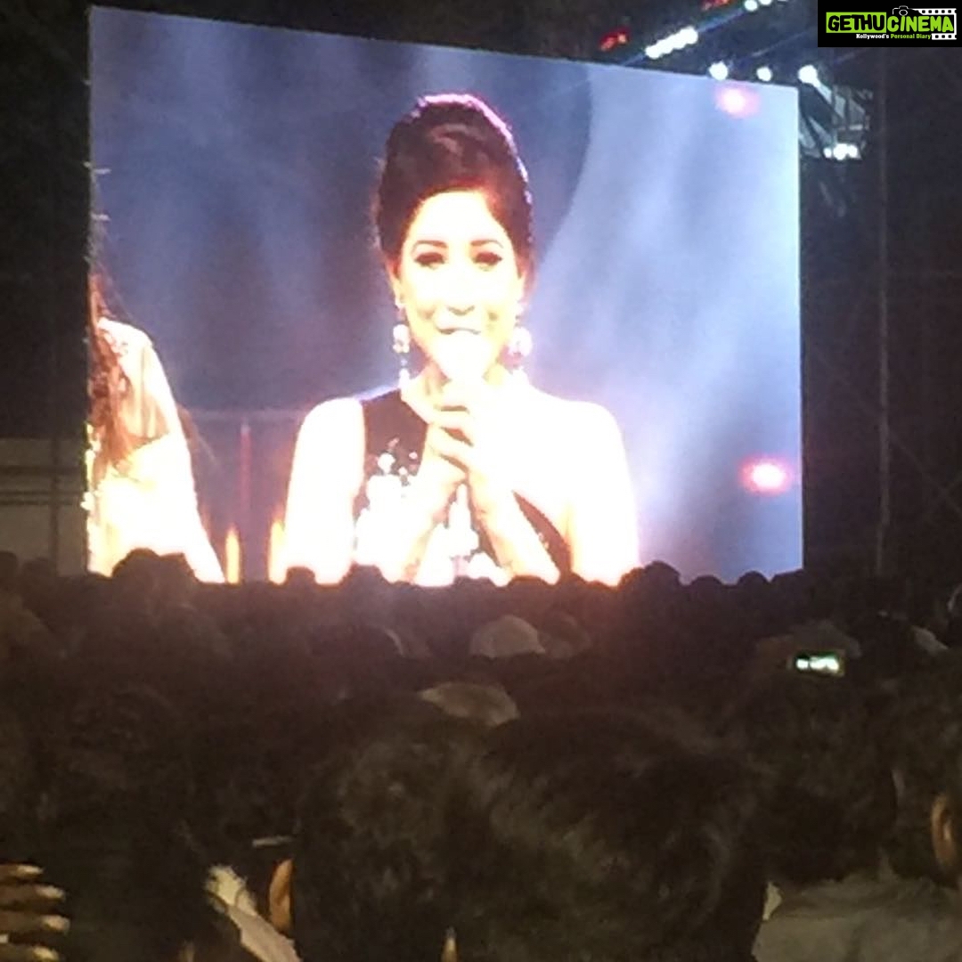 Sakshi Agarwal Instagram - #kaala #audiolaunch moments #superstarrajinikanth @wunderbar_films @kaalamovie @ranjithpa @v4umedia_ @sakina_ahmed_ne @needleeyenew @needleeye_bangaloreofficial