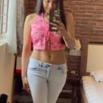 Sakshi Agarwal Instagram - Life goes on and on and on and on… . #feelitreelit #instagramreels #reelsinstagram #explorepage #explore #foryou #trending #onandon #lifegoeson #viral #trendingreels #reelsvideo #croptop #lowwaistjeans