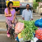 Sakshi Agarwal Instagram – Fresh fresh veggies in the morning:) This vegetable merchant fights his sleep every day to ensure we dont have to fight with our hunger . Hats off to him! #AdaywithourHeroes | #MayDay #LabourDay