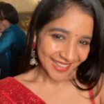 Sakshi Agarwal Instagram - Fun last night❤️❤️ Look at mom behind wondering whats wrong with my daughters🤣 . @samikshx @dhrishya_ @lilkonz @saisundaram @sai.gxnesh . #smoothtalking #smoothtalkingsorocking #diwaliparty #diwalivibes✨ #chilling #instagood #instagramreels #feelitreelit #explore #explorepage #foryou Chennai, India
